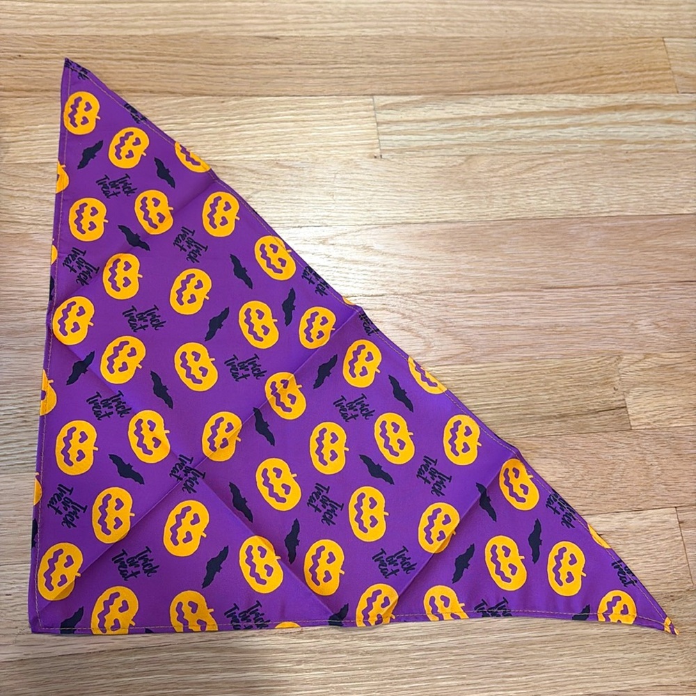 Jack-o’-lantern, Bat, “Trick or Treat” Patterned Pet Bandana Cats and Dogs